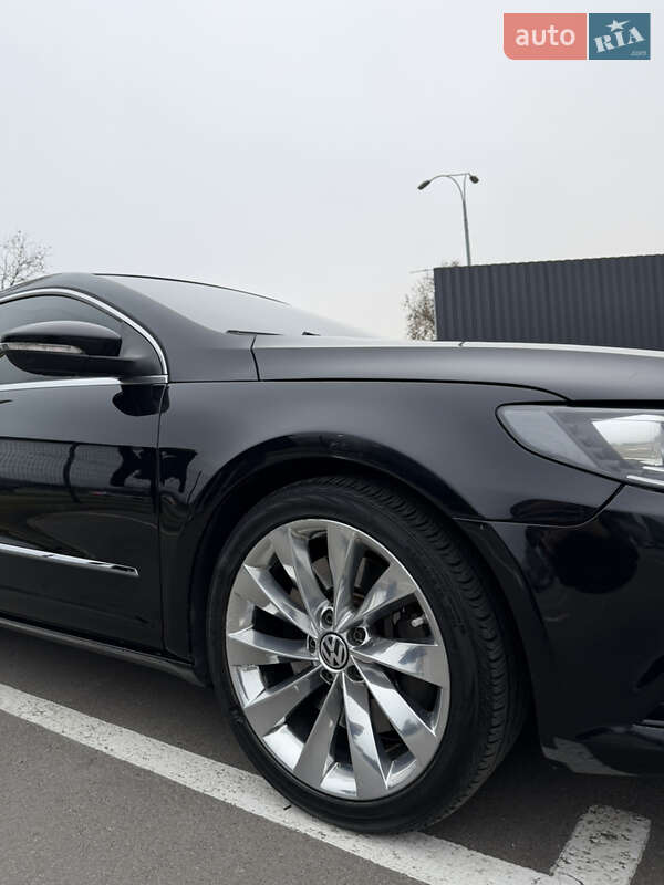 Купе Volkswagen CC / Passat CC 2012 в Києві