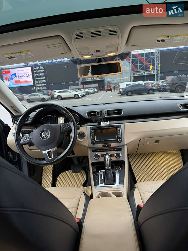 Купе Volkswagen CC / Passat CC 2012 в Києві