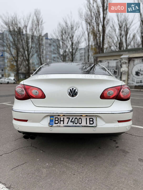 Купе Volkswagen CC / Passat CC 2010 в Киеве