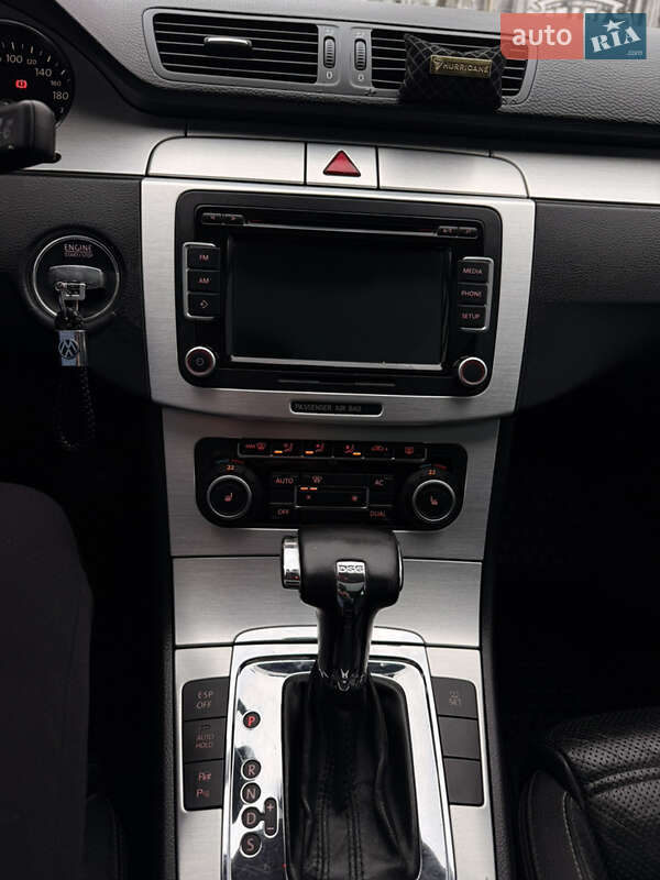 Купе Volkswagen CC / Passat CC 2010 в Киеве