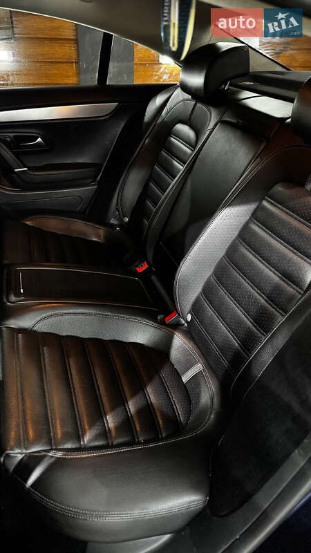 Купе Volkswagen CC / Passat CC 2011 в Дніпрі