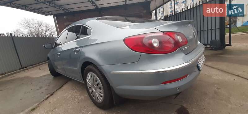 Купе Volkswagen CC / Passat CC 2010 в Чернігові