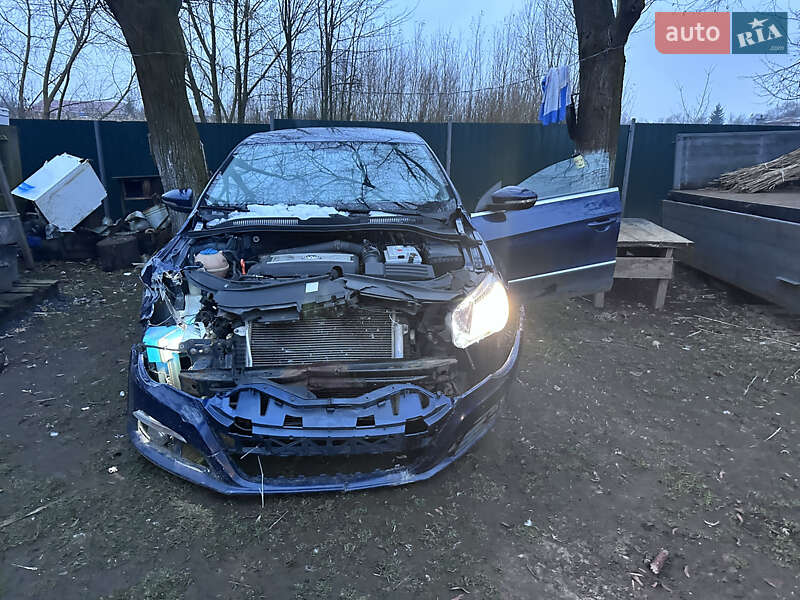 Купе Volkswagen CC / Passat CC 2009 в Львове фото 9 Купе Volkswagen CC / Passat CC 2009 в Львове