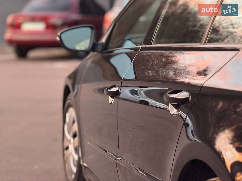 Купе Volkswagen CC / Passat CC 2015 в Києві