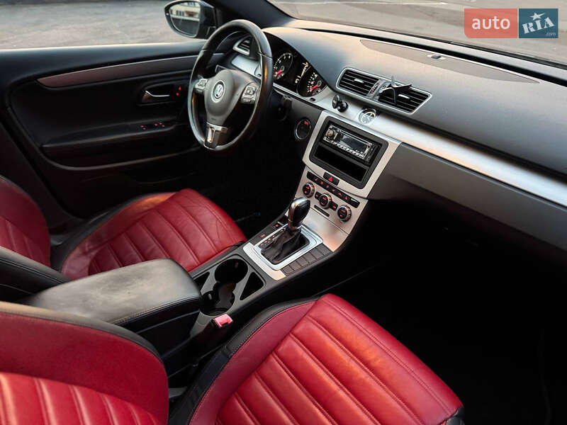 Купе Volkswagen CC / Passat CC 2015 в Києві