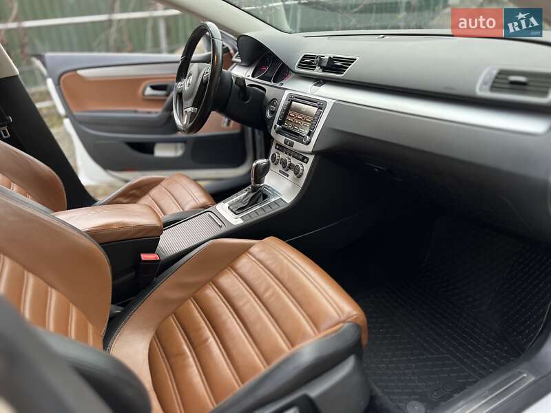 Купе Volkswagen CC / Passat CC 2012 в Хмельницком