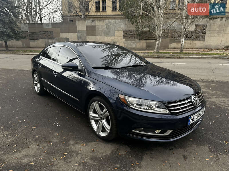 Купе Volkswagen CC / Passat CC 2012 в Николаеве