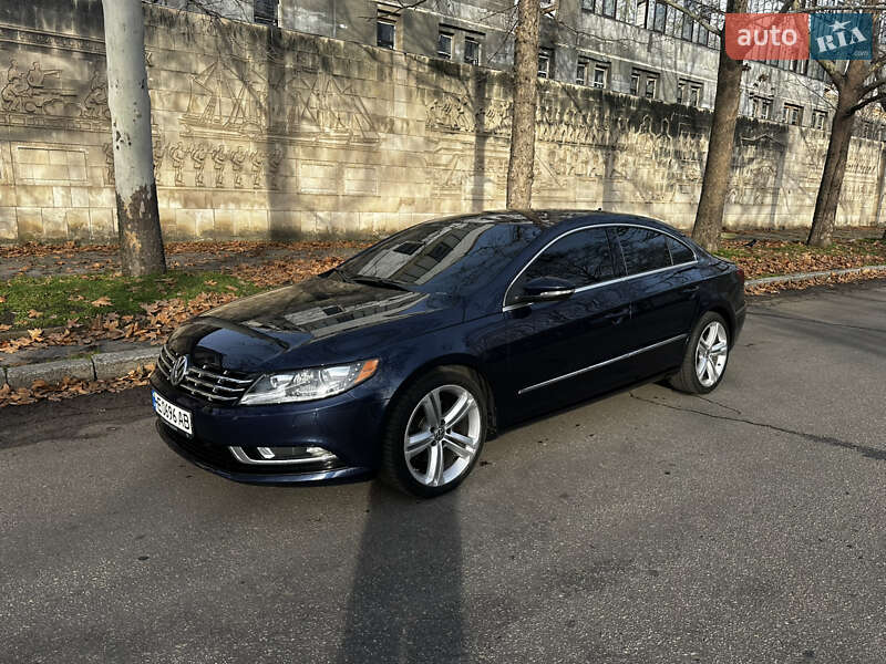 Купе Volkswagen CC / Passat CC 2012 в Николаеве