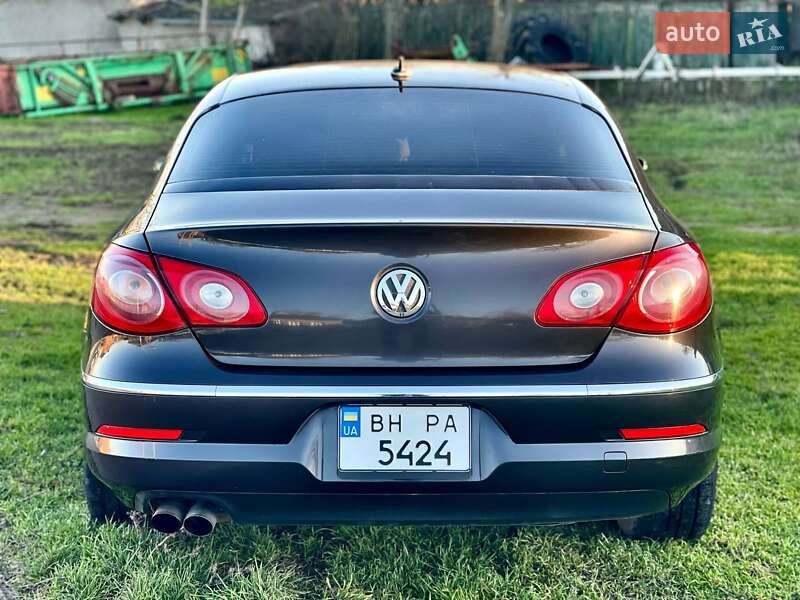 Купе Volkswagen CC / Passat CC 2009 в Болграде
