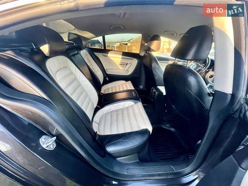 Купе Volkswagen CC / Passat CC 2009 в Болграде