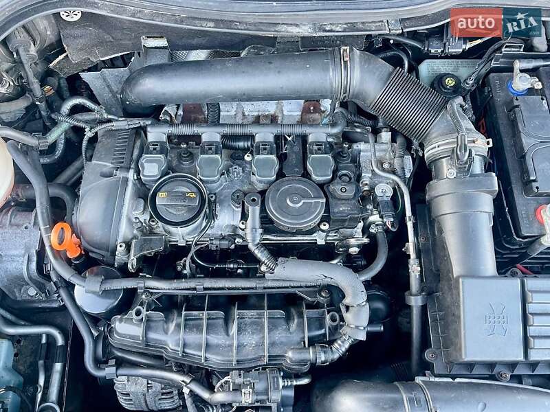 Купе Volkswagen CC / Passat CC 2009 в Болграде