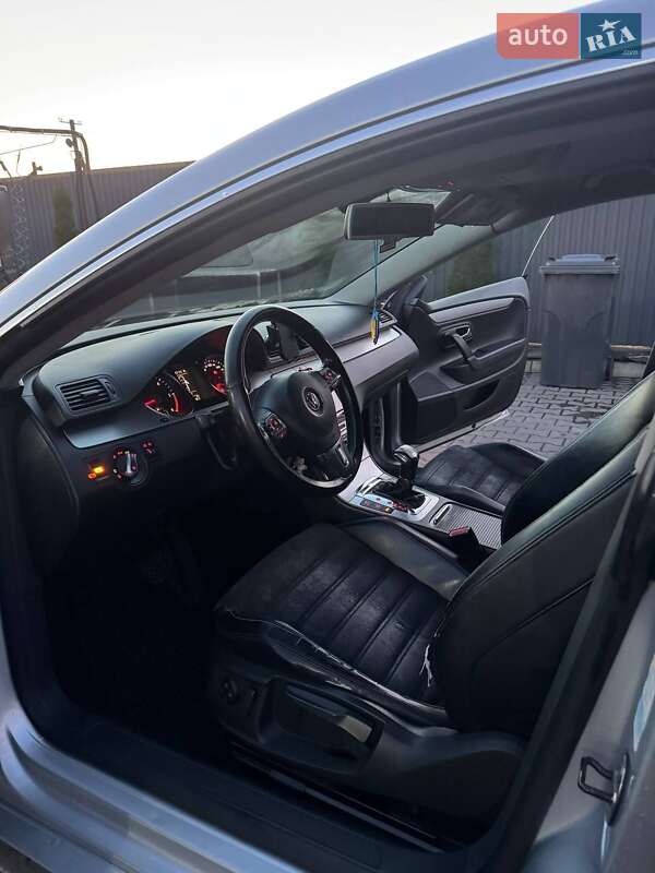 Купе Volkswagen CC / Passat CC 2009 в Львове