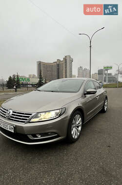 Купе Volkswagen CC / Passat CC 2012 в Киеве