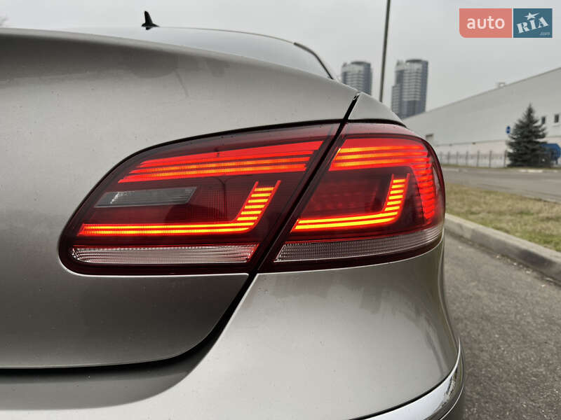 Купе Volkswagen CC / Passat CC 2012 в Києві