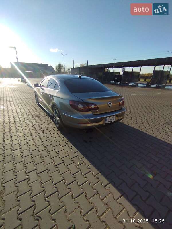 Купе Volkswagen CC / Passat CC 2010 в Липовце