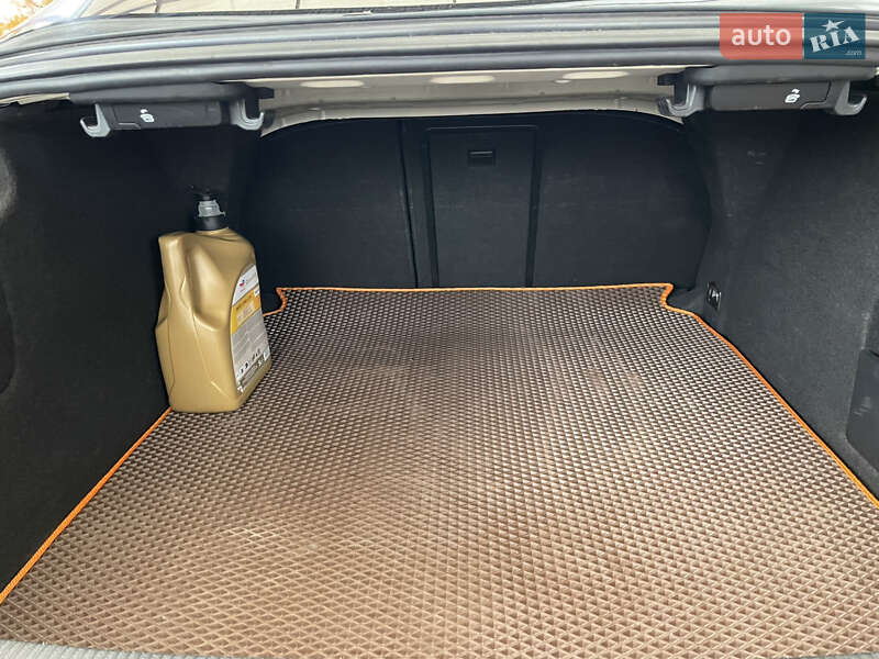 Купе Volkswagen CC / Passat CC 2012 в Дніпрі