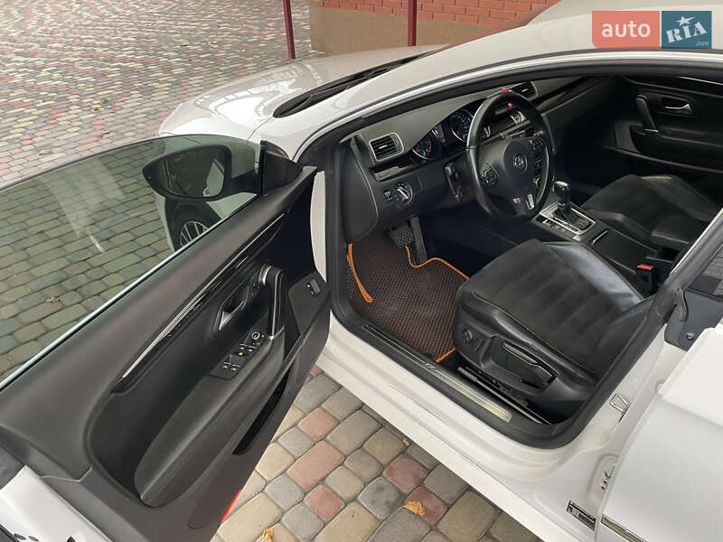 Купе Volkswagen CC / Passat CC 2012 в Дніпрі
