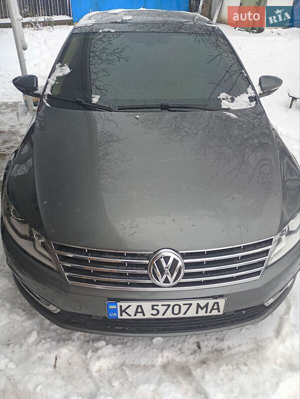 Купе Volkswagen CC / Passat CC 2015 в Києві
