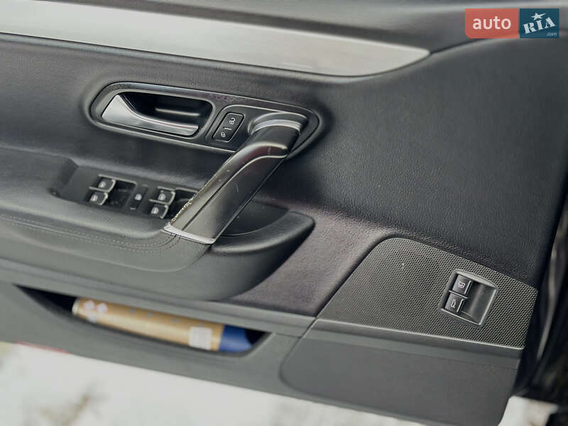 Седан Volkswagen CC / Passat CC 2009 в Луцьку