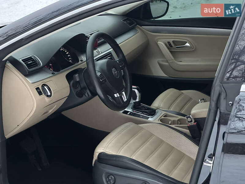 Купе Volkswagen CC / Passat CC 2013 в Чернігові