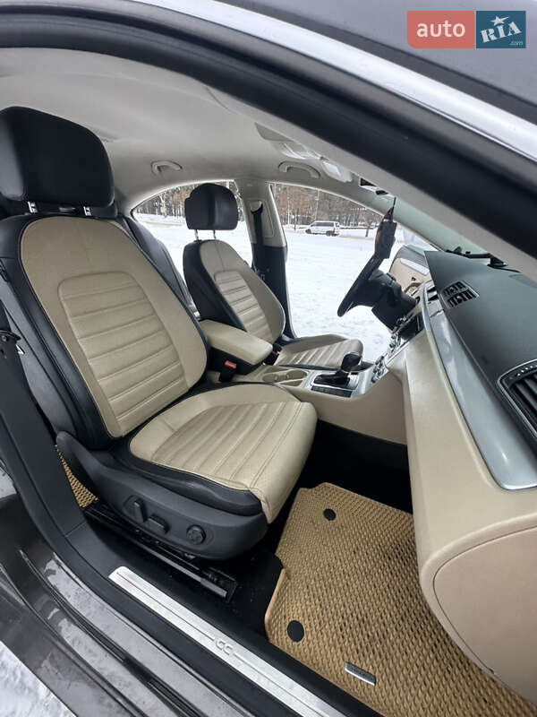 Купе Volkswagen CC / Passat CC 2012 в Чернигове