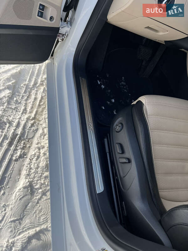 Купе Volkswagen CC / Passat CC 2013 в Кременчуге