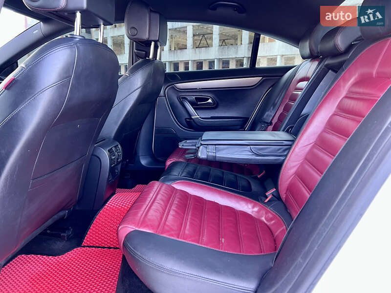 Купе Volkswagen CC / Passat CC 2012 в Тернополі