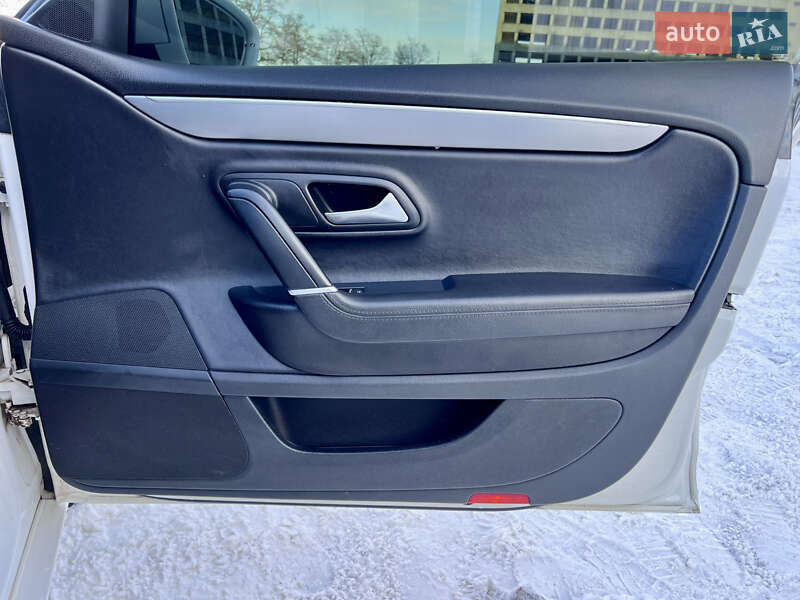 Купе Volkswagen CC / Passat CC 2012 в Тернополі