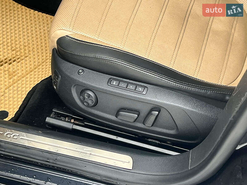 Купе Volkswagen CC / Passat CC 2012 в Києві