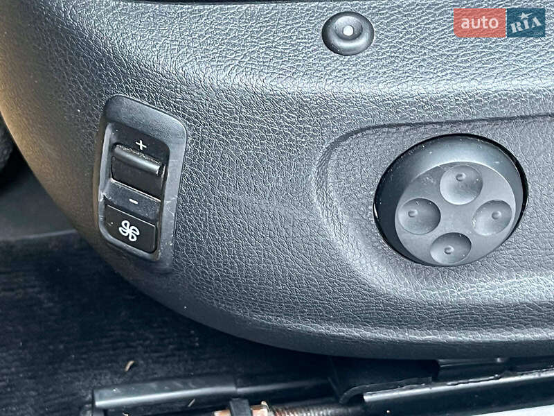 Купе Volkswagen CC / Passat CC 2012 в Києві