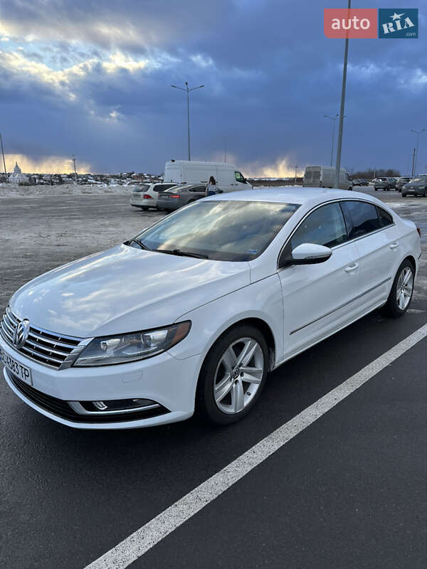 Купе Volkswagen CC / Passat CC 2015 в Львове