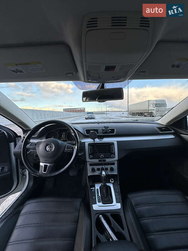 Купе Volkswagen CC / Passat CC 2015 в Львове