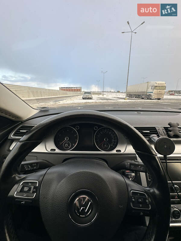 Купе Volkswagen CC / Passat CC 2015 в Львове