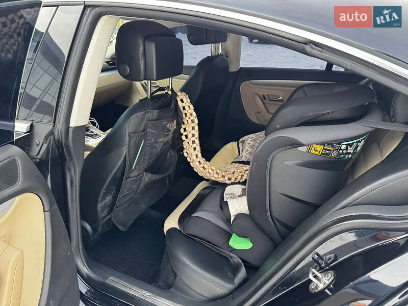 Купе Volkswagen CC / Passat CC 2012 в Киеве