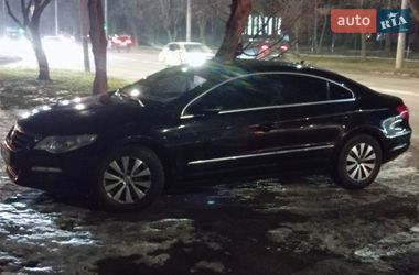 Купе Volkswagen CC / Passat CC 2011 в Чернівцях