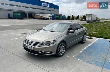 Купе Volkswagen CC / Passat CC 2012 в Киеве