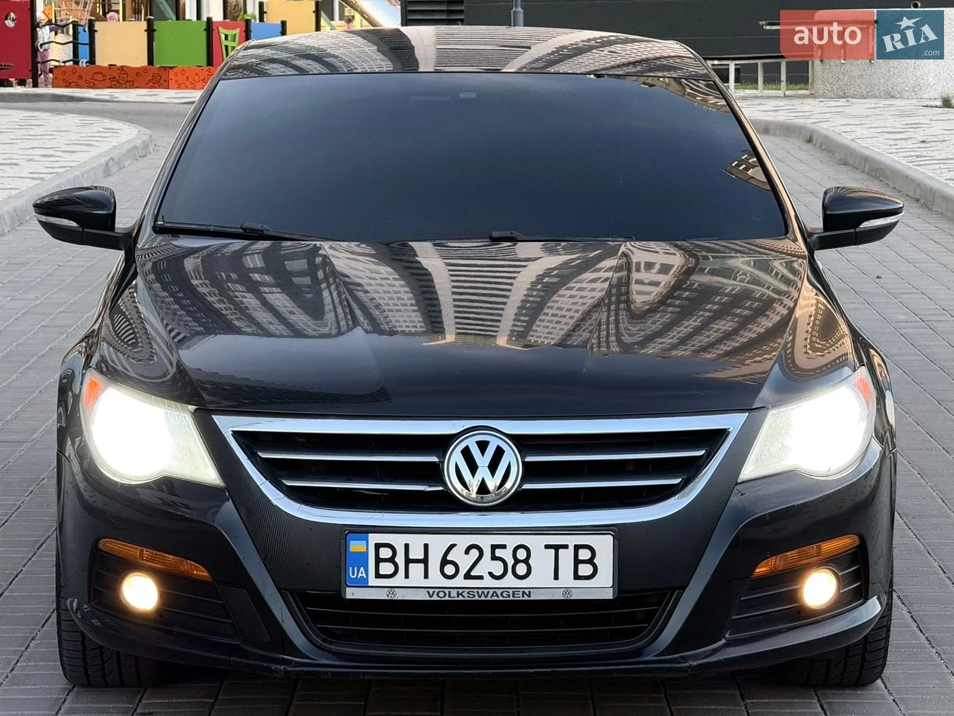 2010 Volkswagen Passat CC - мініатюра 2