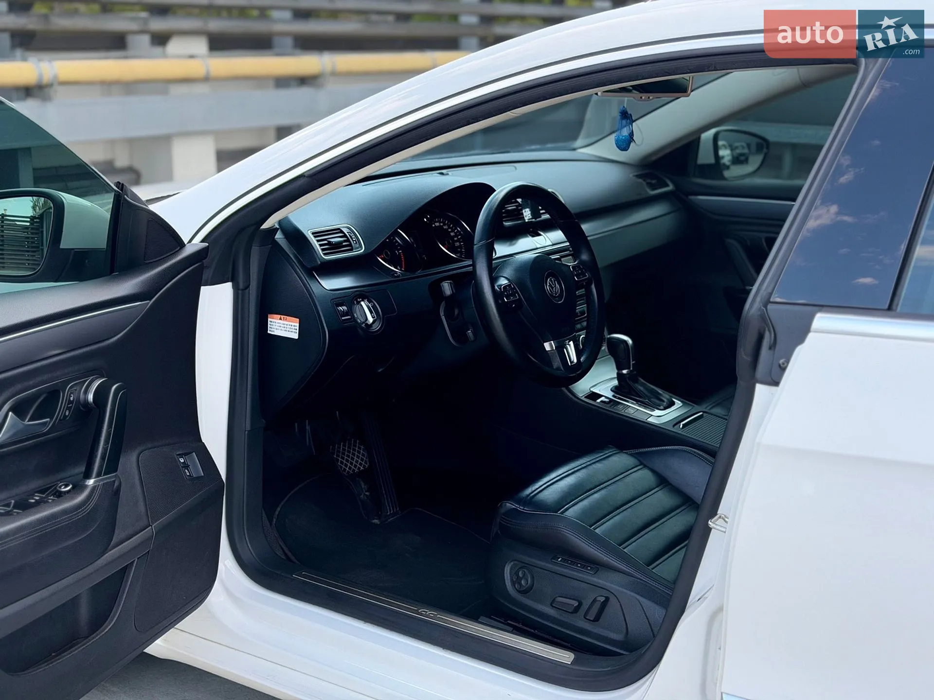 2014 Volkswagen Passat CC - мініатюра 28