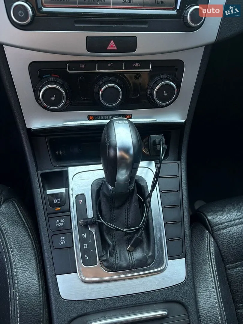 2010 Volkswagen Passat CC - мініатюра 12