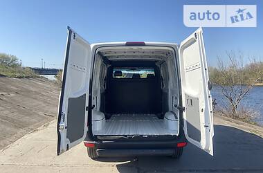 Грузопассажирский фургон Volkswagen Crafter 2015 в Киеве