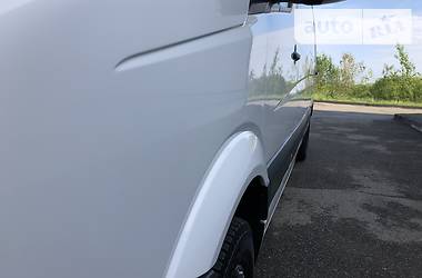 Вантажопасажирський фургон Volkswagen Crafter 2014 в 