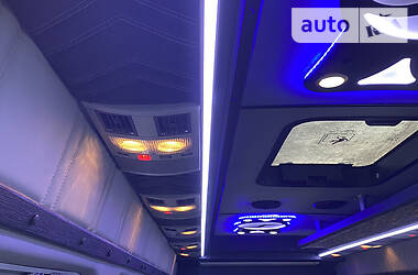 Туристичний / Міжміський автобус Volkswagen Crafter 2012 в Чернівцях