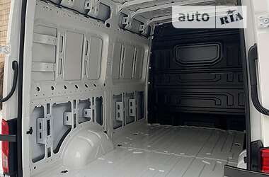 Грузовой фургон Volkswagen Crafter 2022 в 