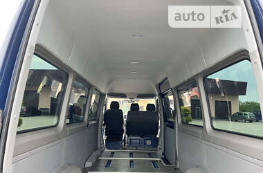Туристический / Междугородний автобус Volkswagen Crafter 2015 в 
