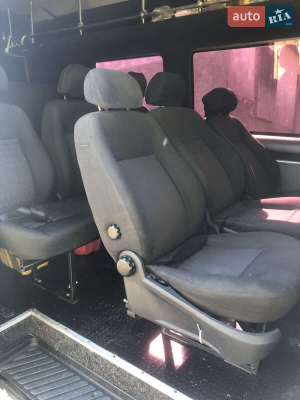 Микроавтобус Volkswagen Crafter 2006 в Калуше
