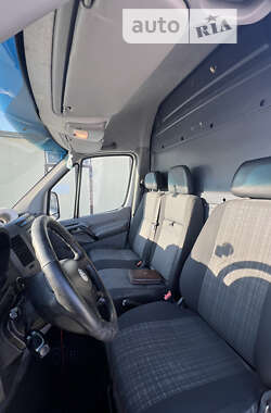 Грузовой фургон Volkswagen Crafter 2012 в Львове