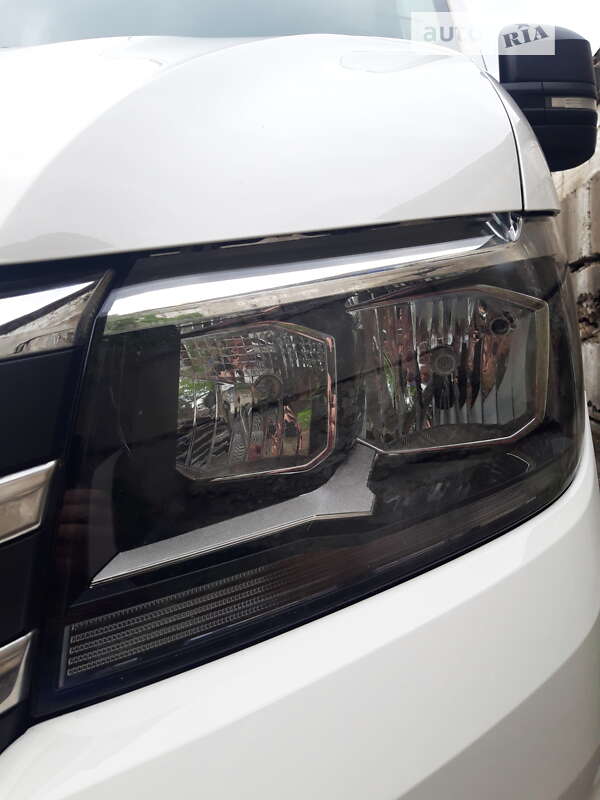 Грузопассажирский фургон Volkswagen Crafter 2018 в Киеве