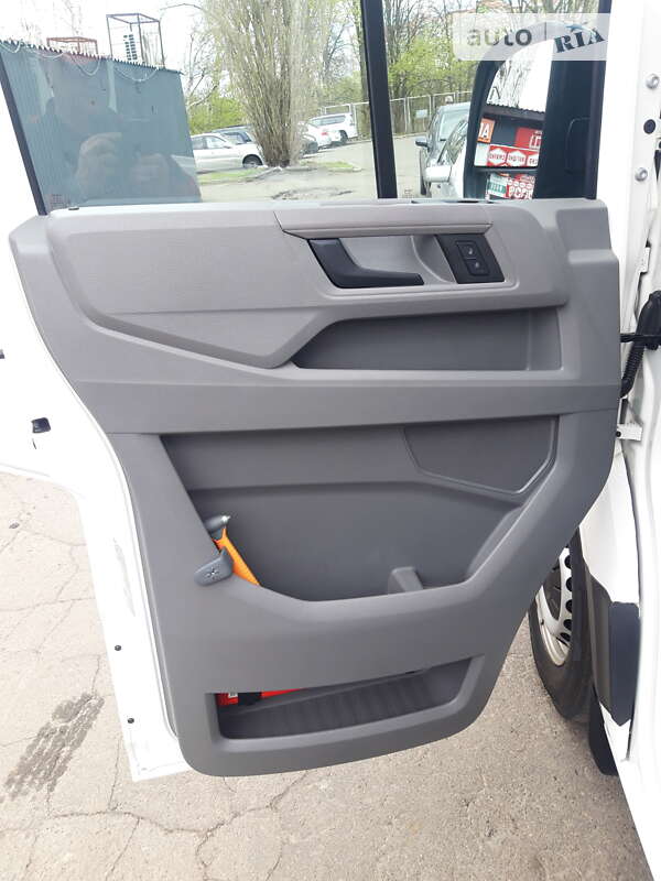 Грузопассажирский фургон Volkswagen Crafter 2018 в Киеве