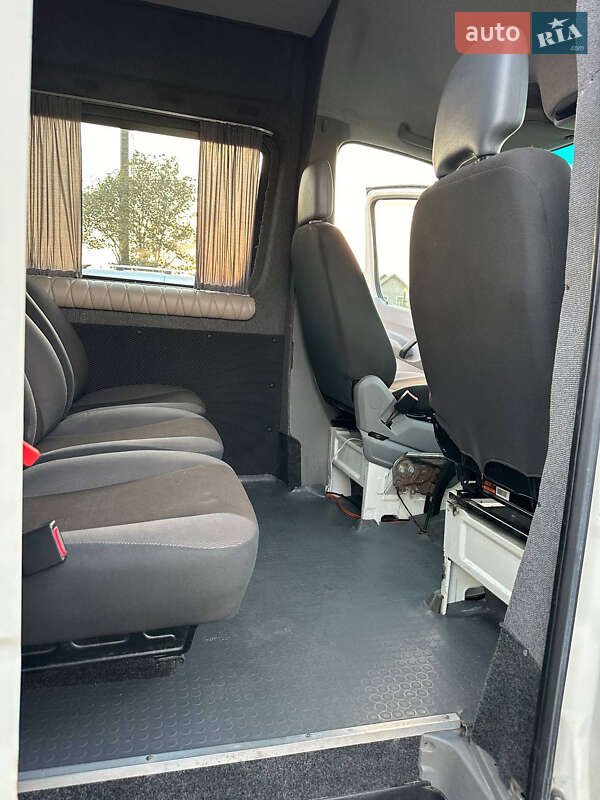 Вантажопасажирський фургон Volkswagen Crafter 2009 в Львові