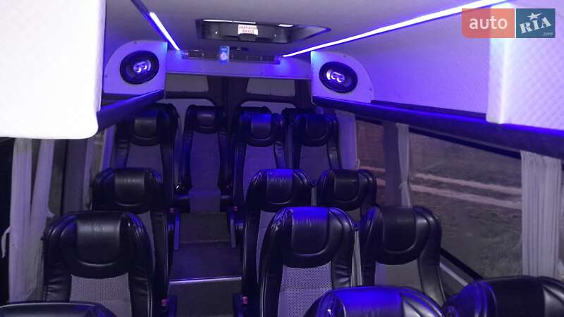 Туристический / Междугородний автобус Volkswagen Crafter 2012 в Львове